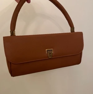 Väska 60-tal - Vintage väska från 60-talet helt oanvänd! 