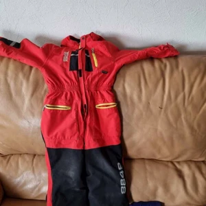 Röd overall - En röd fin overall