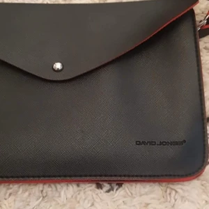 David jones  - Svart axelremsvaskor från David Jones. Helt ny . 