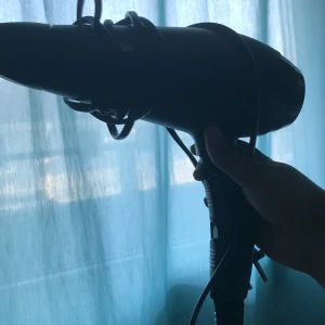 Hårfön säljes!  - Helt ny & oanvänd. Köpte för 600kr, säljer för 500kr. Om du ska köpas möts vi upp, pris kan diskuteras. 