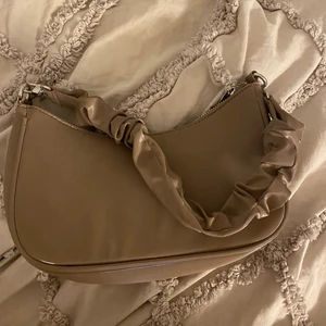 Väska - Väska från bikbok, 120kr + fraktkostnaden 