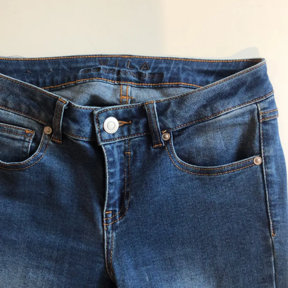 Jeans från vila i strl xs w25-26l32, låg midja och i fint skick då de är knappt använda 🌸. Jeans & Byxor.