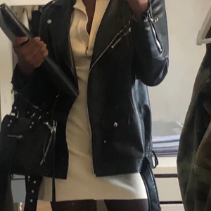 Klänning från Zara - Mini klänning från Zara som inte kommer till användning. Kan skicka fler bilder vid intresse