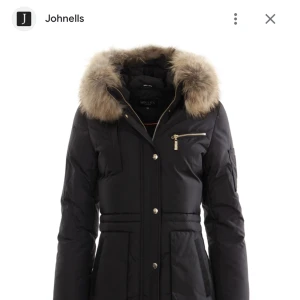 Hollies jacka Les Arcs strl 38 - Hollies Les Arcs strl 38.  I superfint skick, då den är sparsamt använd.   