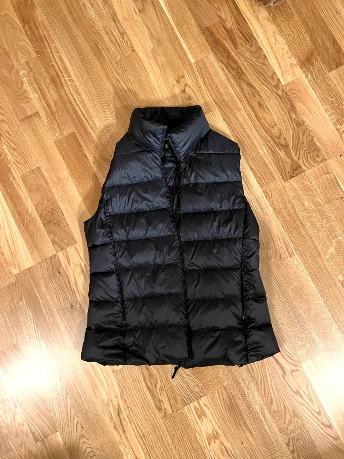 Uniqlo Puffer Vest i svart