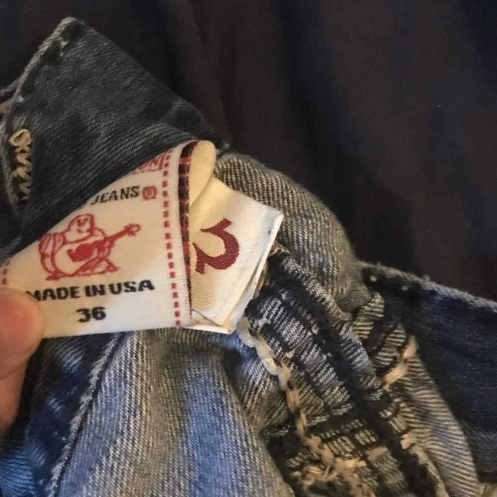 true religion jeans Perfect kondition  har använt den några gånger . Jeans & Byxor.