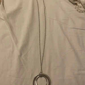 Halsband - Säljer ett halsband billigt. 💕