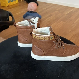 Björneborg höst/vinter  - Helt oanvända skor 