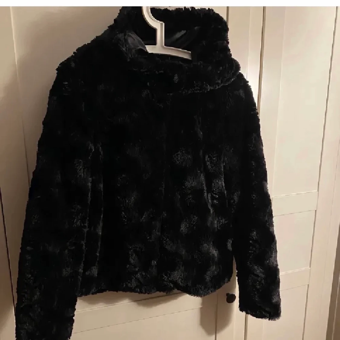 FUR HOODED JACKET