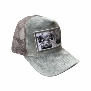 Emiliopendenza keps  - Använd keps, jätte fint skick! Pris kan absolut diskuteras! Ingen fast pris