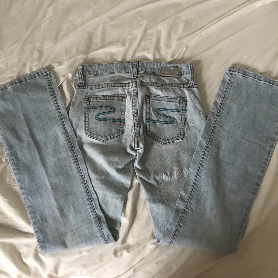 Lågmidjade raka/bootcut jeans