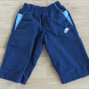 Nike shorts storlek S i barnstorlek 