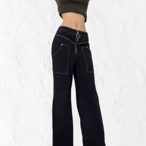 Urban Outfitters-jeans - får inte riktigt någon användning av dessa☹️ från Urban Outfitters!