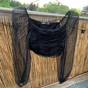 Spets topp - Super fin topp ifrån boohoo använd ca 3 ggr. 