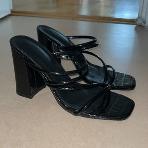 Klackskor från Shein - Superfina klackar från shein med lagom klack.💞 230kr inklusive frakt. Nyskick, aldrig använda!