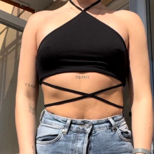 Topp från shein - Säljer pga att jag aldrig använder. Ber om ursäkt för dåliga bilder - var väldigt stressad. 