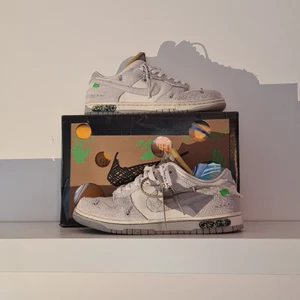 Off white dunk low lot 32 - Ow dunk Lot 32 intressekoll Använda men är i riktigt bra skick Allt og följs me såklart äkta Email kvitto finns Skriv vid intresse  Pris går att diskutera 