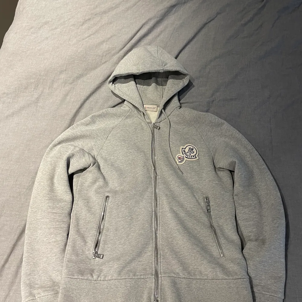 Moncler double logo hoodie hot sale