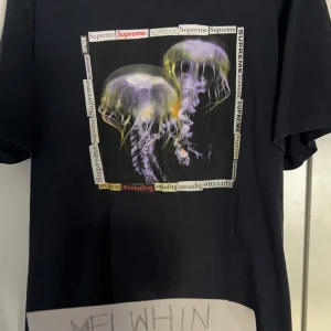 Supreme jelly fish tee nawy  - Size M