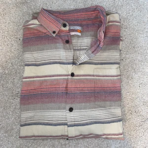 Oversized skjorta  - Skön skjorta från Homebound, carlings