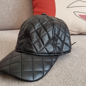 Svart keps - Riktig fin keps💫 oanvänd 