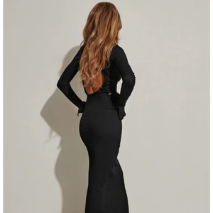Hanna Schönberg x NAKD - open back dress  - Supersnygg klänning! Säljer denna pga. att den aldrig kommit till användning. Prislappen är fortfarande kvar! 💜