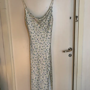 Gina klänning - Oanvänd klänning från Gina Tricot