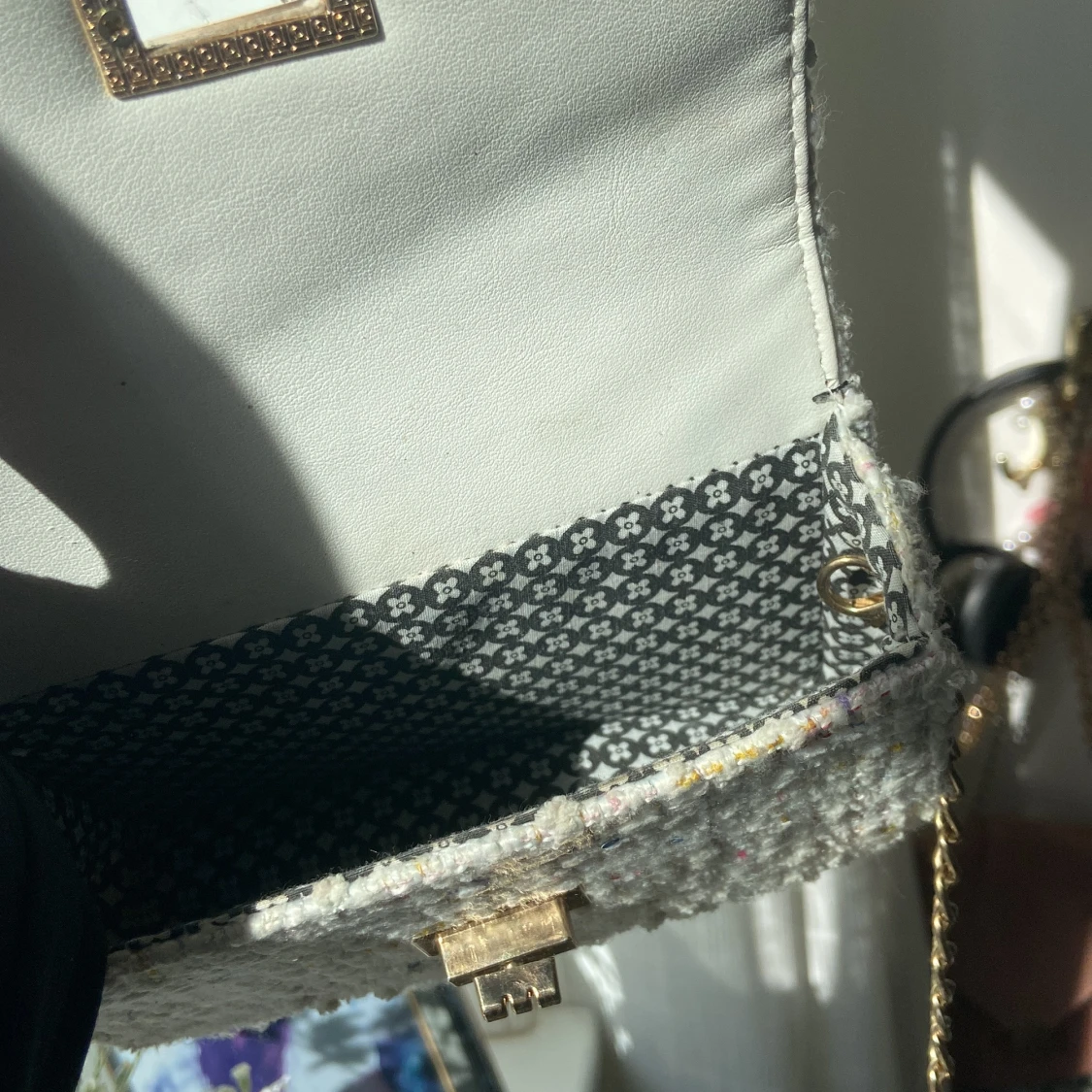  En vit ullfärgglad väska🤍 - 90