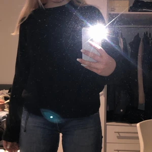 Svart stickad tröja  - Svart stickad tröja ifrån lager 157 i storlek s