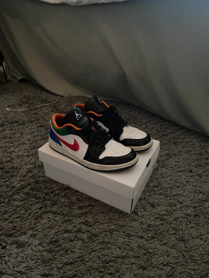Jordan 1 low - Storlek 43