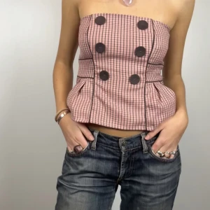 Bandeutopp  - Jätte snygg bandeutopp! Vill gärna behålla men den var för liten.