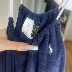 Ralph lauren strandklänning  - Superfin strandklänning från Ralph lauren i storlek 34. Använd endast en gång. 