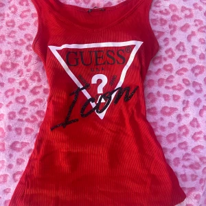 Guess linne - Snyggt linne från Guess i stl S