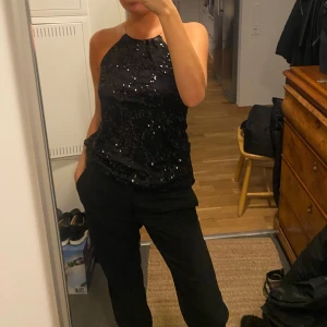 Glittrigtopp - Jättesnygg glittrig topp!!