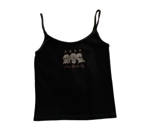 Brandy Melville New York tröja  - Söt brandy Melville tröja med tryck. Bra kvalite och billig. Skriv om intresserade!