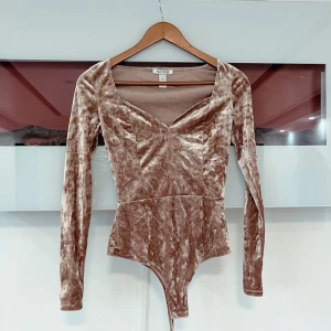 jätte fin tröja  - mycket fin tröja aldrig använd pga fel storlek 