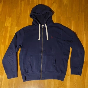 Ralph Lauren Hoodie - Ralph lauren hoodie i bra skick