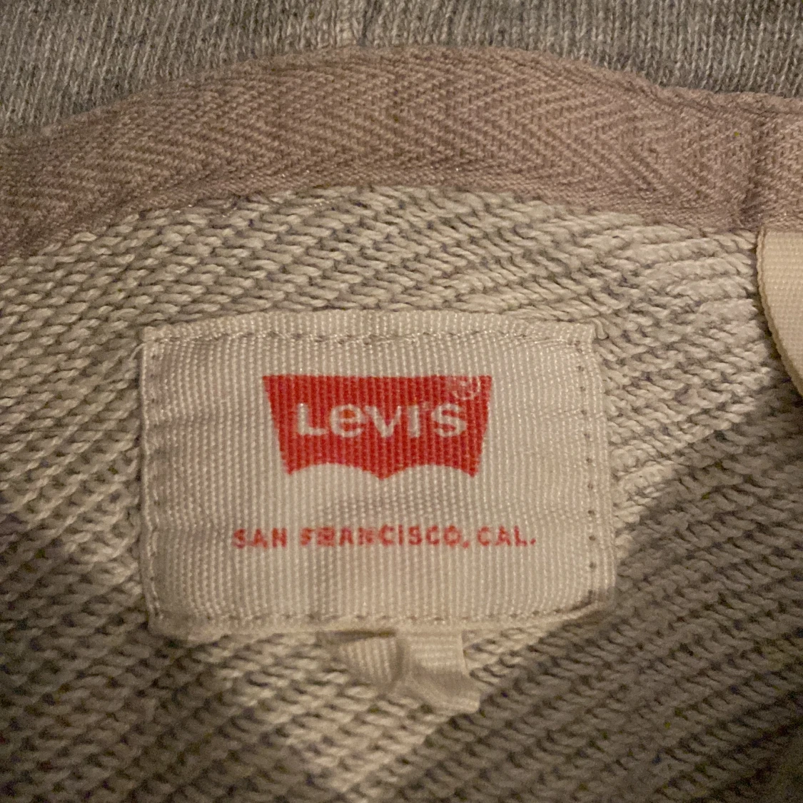 Levi’s hoodie - 91