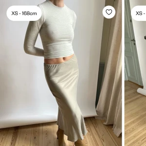 Dream skirt djerf avenue - "Dream skirt" från Djerf avenue i färgen rain. Den är endast använd två gånger och har även varit inlämnad på kemtvätt. 