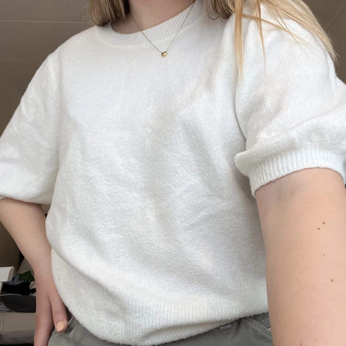 Vit stickad t-shirtđđ