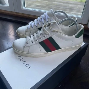Gucci skor  - Gucci  sneakers  Storlek 41,5