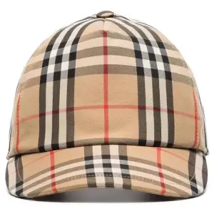 Kan byta mot en beige Gucci keps burberry kepsen är i bra skickte 9/10 