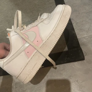 Nike air force - Andvända men bra skick. Köparen står för frakten!