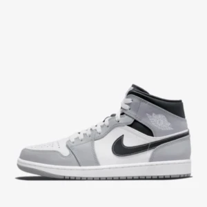 Jordan 1 light grey  - Köpte de i våras och använde till sommaren så använda Max 2månader. Skick 9/10 köpta för runt 2500-3000