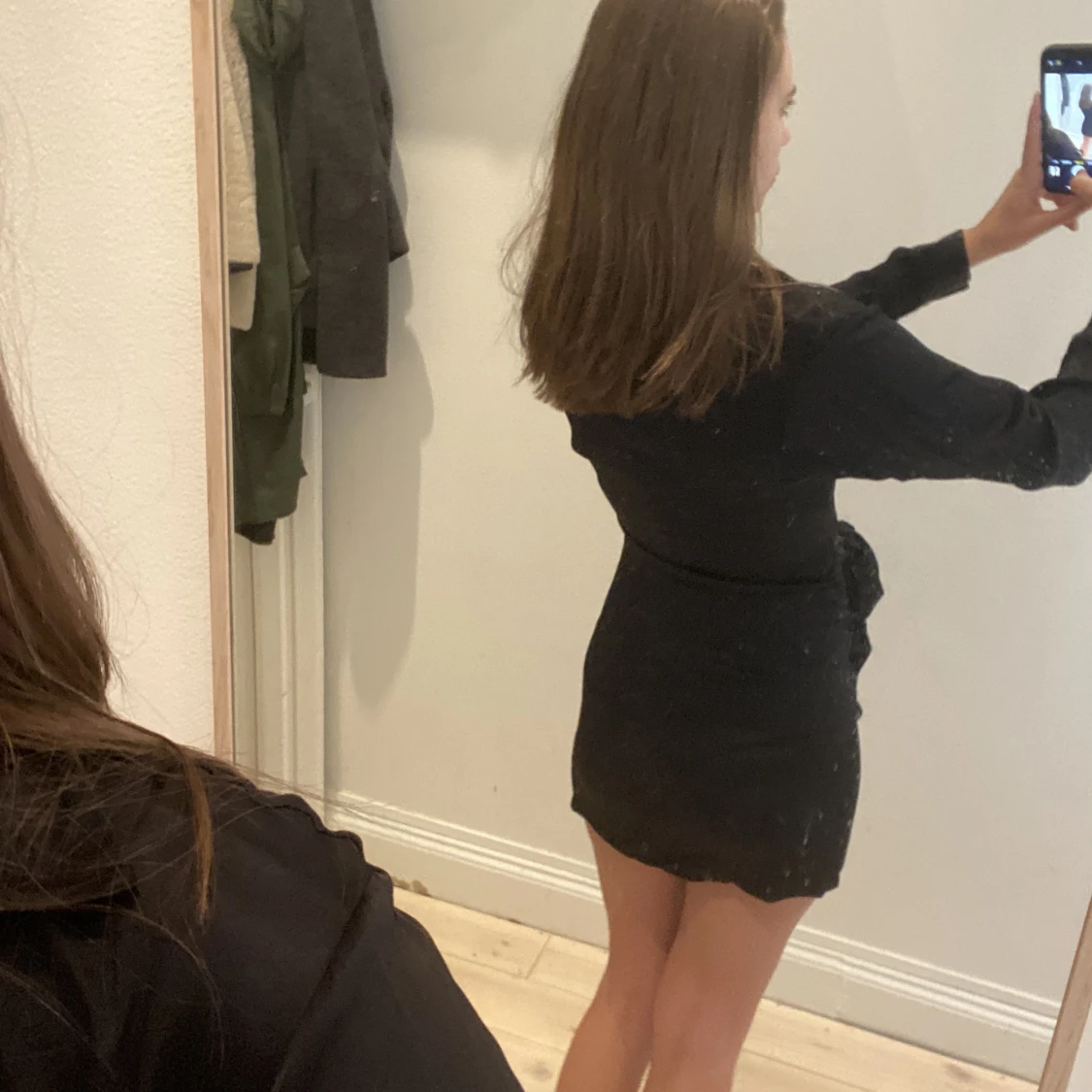 Satinklänning från zara - 91