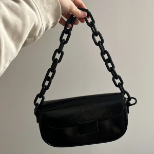 Väska - Väska från Gina Tricot