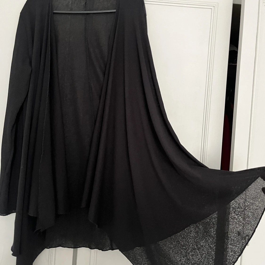 Black flowy sweater  - 91