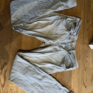 Lågmidjade jeans - Säljer massor billigt!!!!💕💕💕