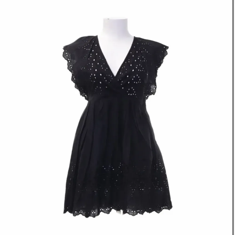 Superfin klänning från bikbok storlek Xs. Säljer pga ej min stil❣️ frakt 20kr. Klänningar.
