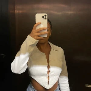 Topp - Säljer denna jeans corsett toppen från Zara i stl M men passar en S. 